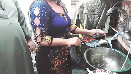 punjabi hizmetçi sikildi içinde mutfak tarafından patron ile clear audio
