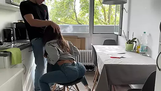 Oda Arkadaşım Beni Mutfakta Çok Sert Beceriyor 