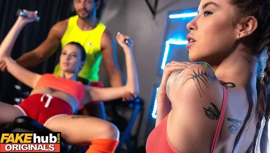 fakehub - gym bro gizlice sikişir ateşli fit yavru kız arkadaşlarının arkasında üçlü ile bitiyor