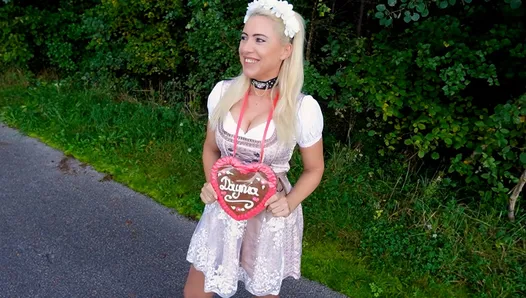 en sapık oktoberfest fahişesi bavyera'nın ao 3loch sikildi! büyük yüz + işemek