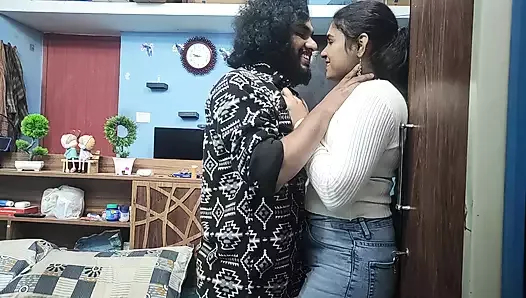 Malayali çiftler malayalam yaramaz konuşmak ile ateşli seks, Mallu çift ateşli seks, Vaishnavy ve Sharun Raj ateşli seks, Mallu çift seks