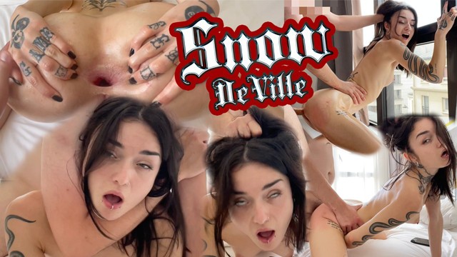 Emo kız babasının poposunu istediği gibi kullanmasına izin veriyor