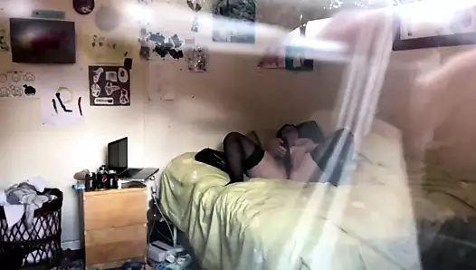 şanslı kiracı anal ev arkadaşı dildoing yakaladı ve sonra sikildi