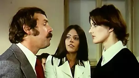 alem - yargıç mahkeme salonunda davanın gerçeklerini araştırıyor